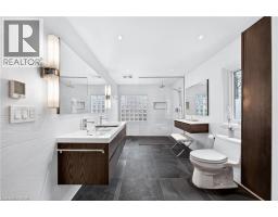 370 GREEN ACRES Drive - 25