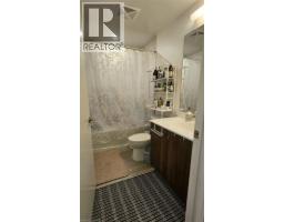 15 WELLINGTON Street S UnitNo. 1510 - 10