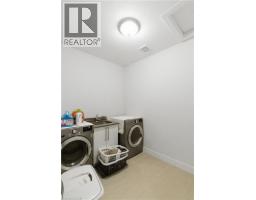 2000 MADDEX Way - 26