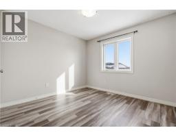 120 LINKS Crescent - 22