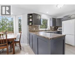 6 BANNISTER Street - 7