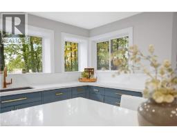 239 CORRIE Crescent - 10