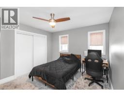 70 FLEMING Crescent - 30