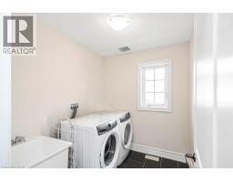 70 FLEMING Crescent - 40