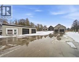 75 ROBINSON Road - 32