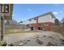 46 PINEHURST Crescent - 42