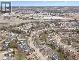 46 PINEHURST Crescent - 45