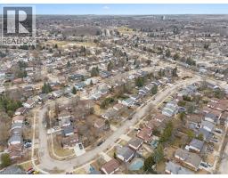 46 PINEHURST Crescent - 49