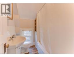 233 LANCASTER Street E - 17