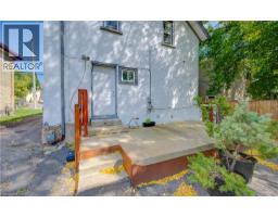 233 LANCASTER Street E - 9