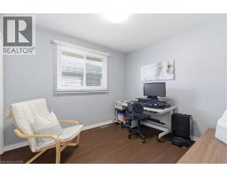 10 BROOKSIDE Crescent - 10