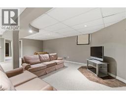 10 BROOKSIDE Crescent - 19