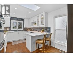 54 DEERWOOD Crescent - 12