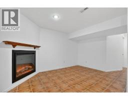 54 DEERWOOD Crescent - 32