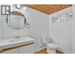 54 DEERWOOD Crescent - 33