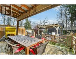 54 DEERWOOD Crescent - 38