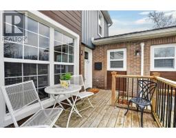 54 DEERWOOD Crescent - 4