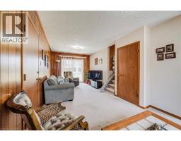 18 CHAMPLAIN Crescent - 11