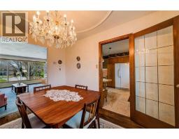 18 CHAMPLAIN Crescent - 19