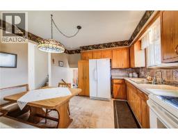 18 CHAMPLAIN Crescent - 20