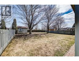 18 CHAMPLAIN Crescent - 43