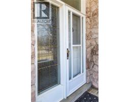 18 CHAMPLAIN Crescent - 5