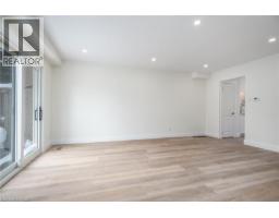 27 QUEENSTON Drive - 12