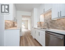 27 QUEENSTON Drive - 18