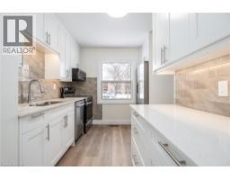 27 QUEENSTON Drive - 20