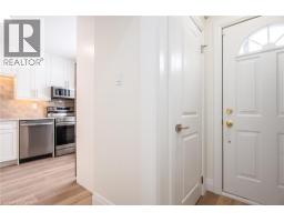 27 QUEENSTON Drive - 21