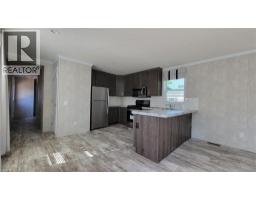 24 MACPHERSON Crescent - 9