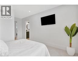 1048 WALTON Avenue - 30