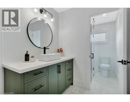 1048 WALTON Avenue - 31