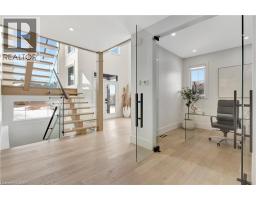 1048 WALTON Avenue - 5