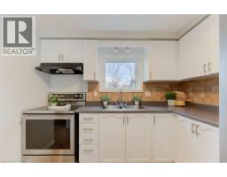 828 ELGIN Street N - 11