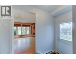 828 ELGIN Street N - 3