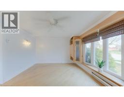 828 ELGIN Street N - 6