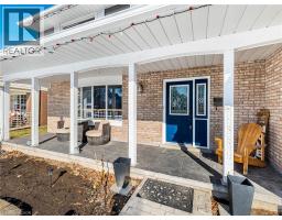 16 ALDERWOOD Crescent - 6