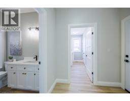 89 DUCHESS Drive - 13