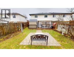 48 TAMVALE Crescent - 18