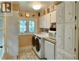 312 NELSON Street W - 26