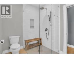 250 STANLEY Drive - 21