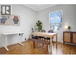 12 MURDOCH Street - 10