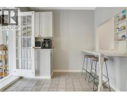 12 MURDOCH Street - 13