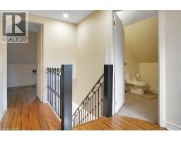 12 MURDOCH Street - 19