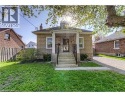 12 MURDOCH Street - 2