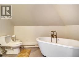 12 MURDOCH Street - 20