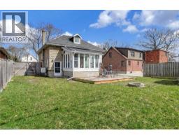 12 MURDOCH Street - 28