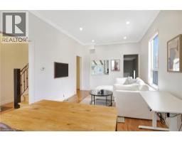 12 MURDOCH Street - 9