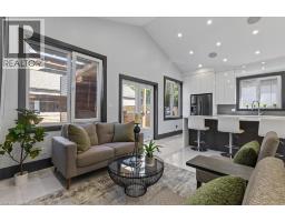 404 MONTROSE Street N - 22